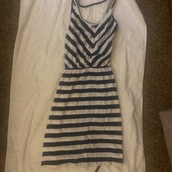 Womens dress - Picture 2 of 2